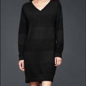 🆕 GAP V Neck Sweater Dress